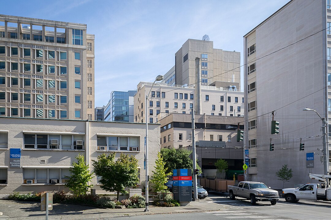 1080px-Virginia_Mason_Hospital_and_Pavilions.jpg